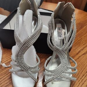 Shoessilver heels